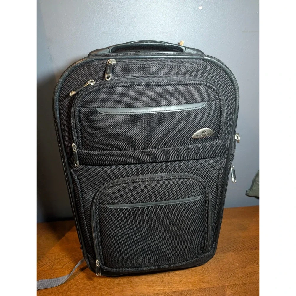 Samsonite Black Ballistic Nylon Rolling Carry On Suitcase Upright Luggage